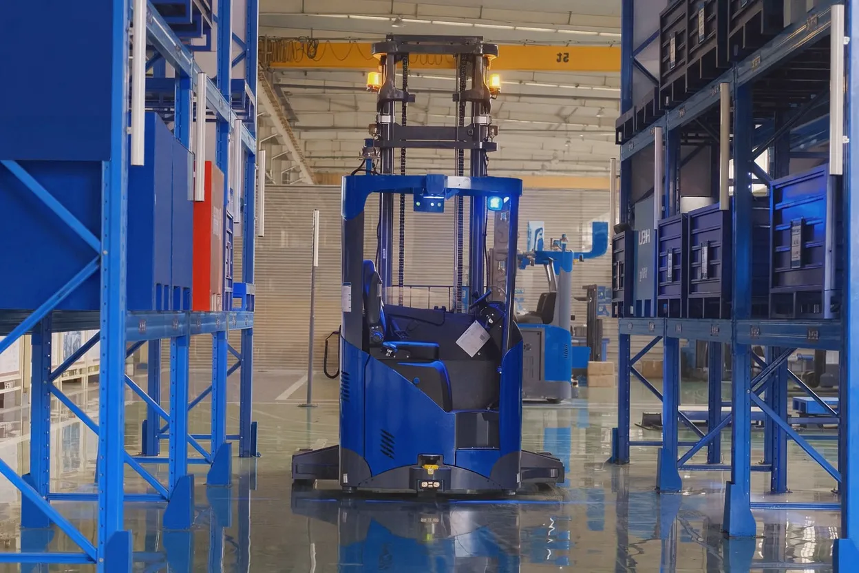 PTO drive shaft for AGV automated guided forklift — precision drivetrain component by pto-drive-shafts.top